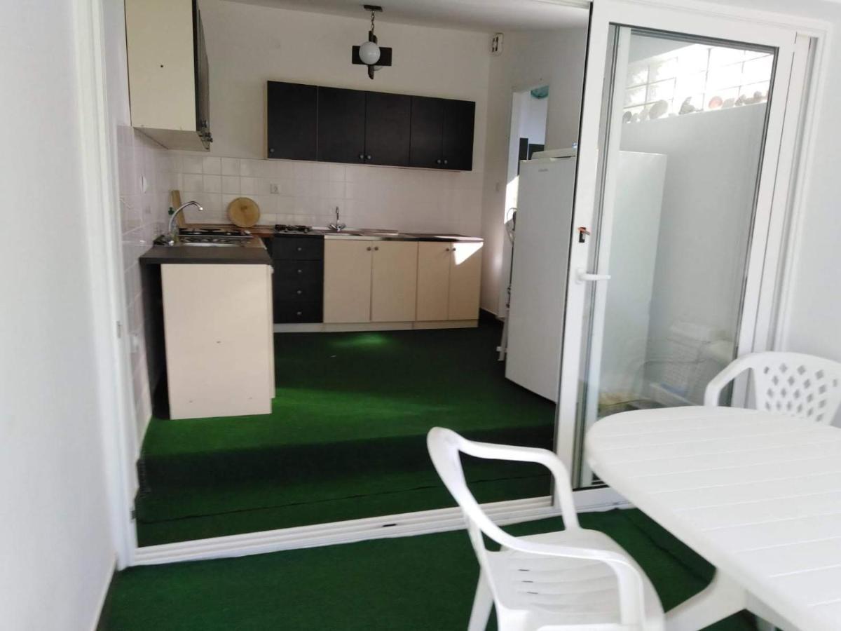 Apartments Free Parking Big Garden Peroj Εξωτερικό φωτογραφία