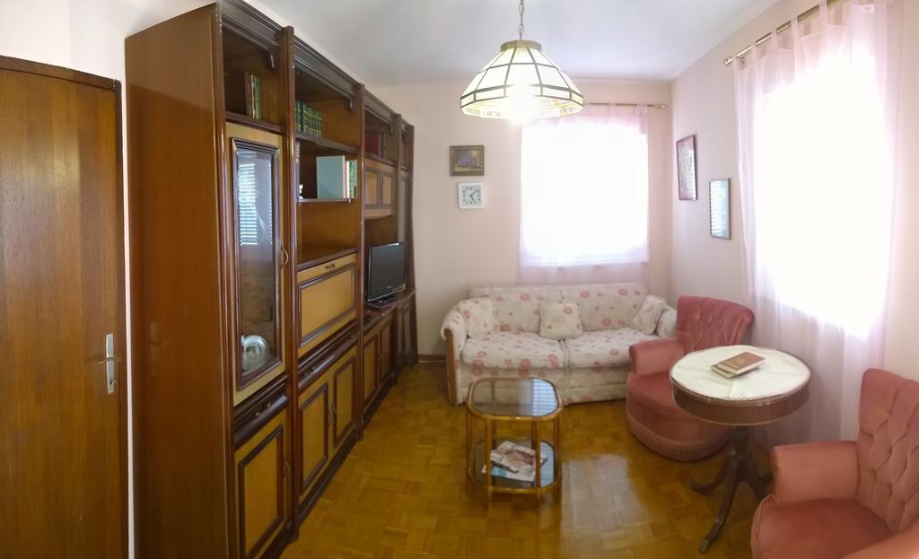 Apartments Free Parking Big Garden Peroj Δωμάτιο φωτογραφία